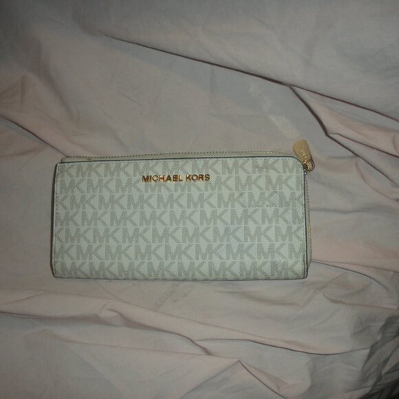 Michael Kors Jet Set Continental Wallet - Picture 1 of 6